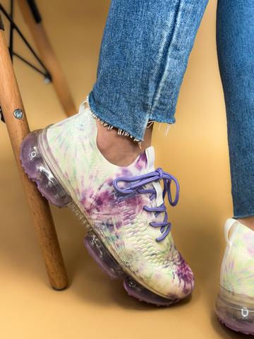 Christina Sneaker in Lavender