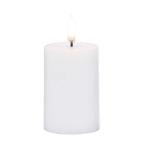 White Candle - Courtyard Style