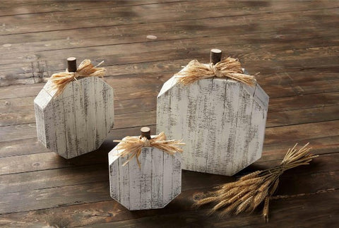Wooden Pumpkin Sitter - Courtyard Style